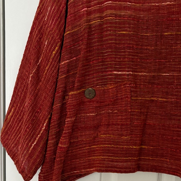 Chic Red Women's Blouse with Button Detail - Picture 2 of 8